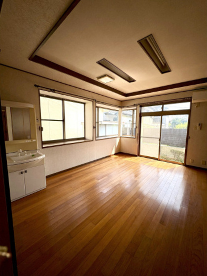 ハウスひまわり