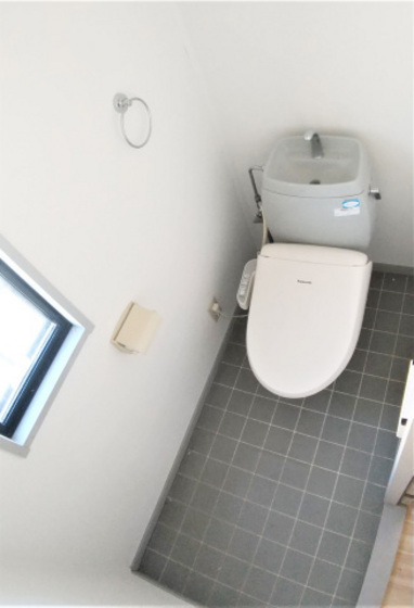 サンビレッジ竜之口E