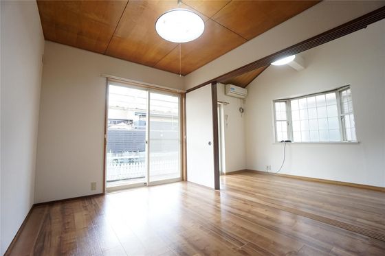 鳥羽タウンハウス A