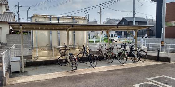 レオパレストーイ