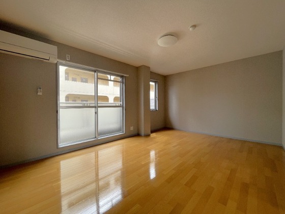 クリスタルハイツ