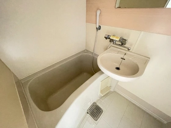 クリスタルハイツ