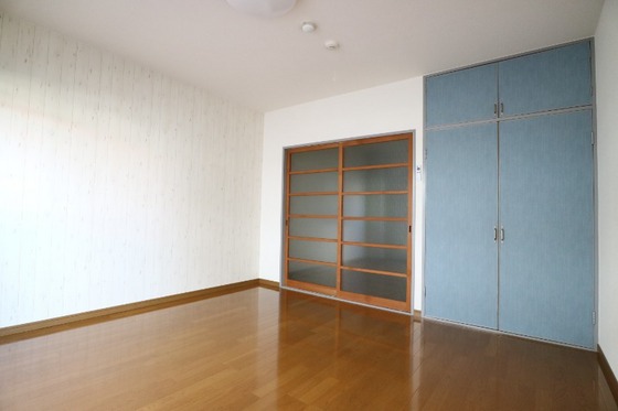 クリスタルハイツ