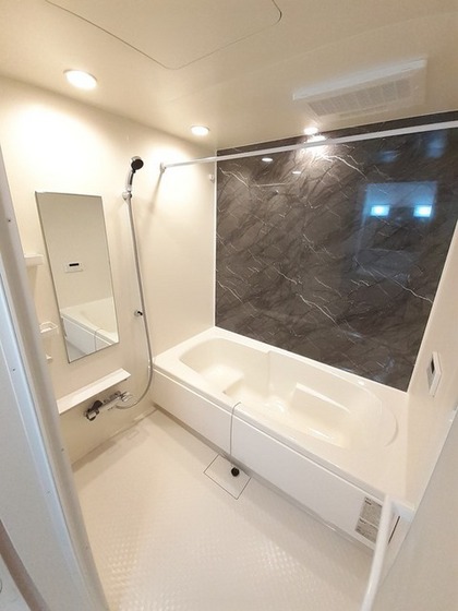 ニュー・エンブレムB