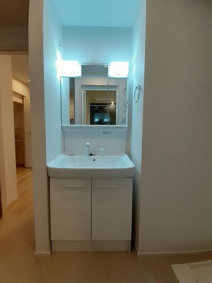 ニュー・エンブレムB