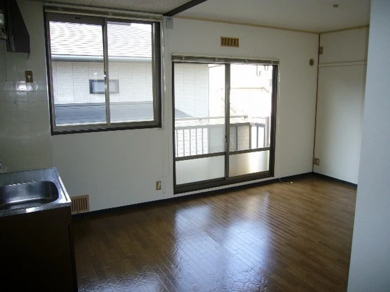 ファミール・トモ