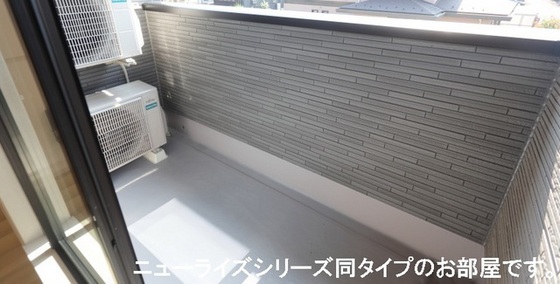 フルールドゥボヌールアオイ