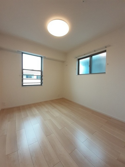 ニュー・エンブレムC