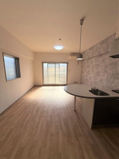 ドゥ・エ・クレア東雲