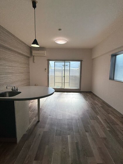 ドゥ・エ・クレア東雲