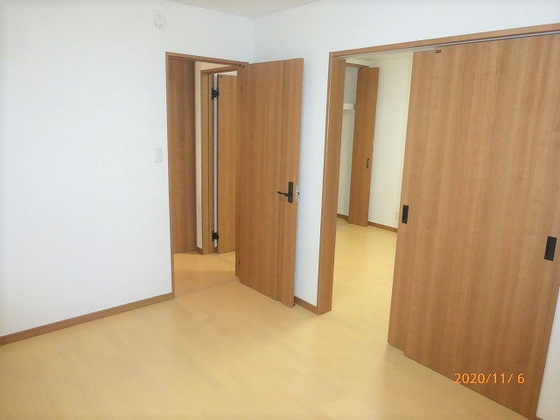 奉還町3丁目貸家