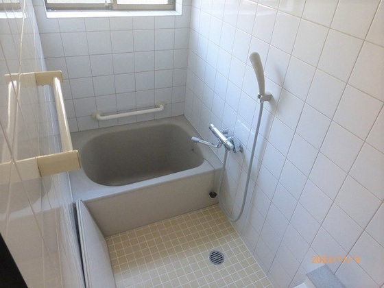 藤原光町1丁目貸家