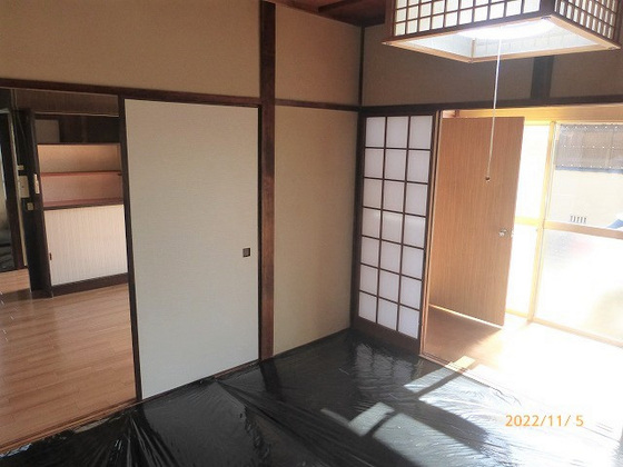 藤原光町1丁目貸家