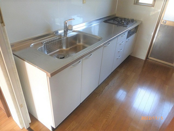 藤原光町1丁目貸家