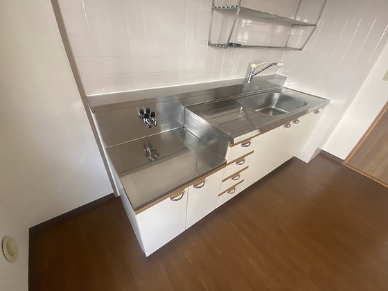 グリーン・ドエル鶴江