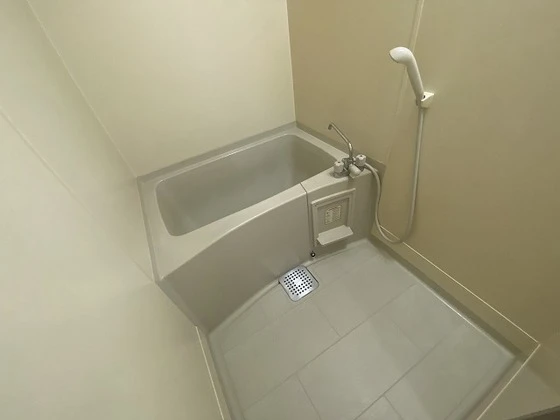 グリーン・ドエル鶴江