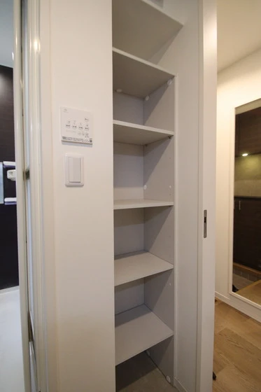 クレストパレス B棟