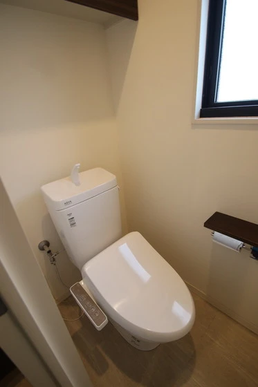 クレストパレス B棟