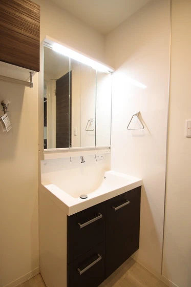 クレストパレス B棟