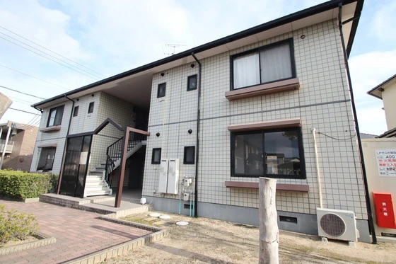 クレストパレス B棟