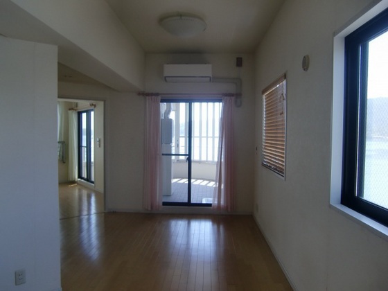 レアルマーレ 望厳荘