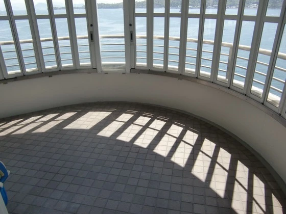 レアルマーレ 望厳荘