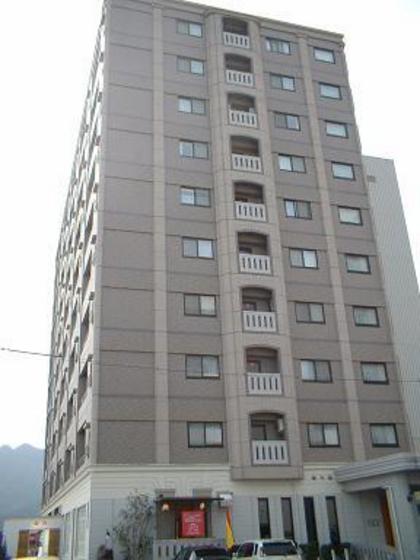 レアルマーレ 望厳荘