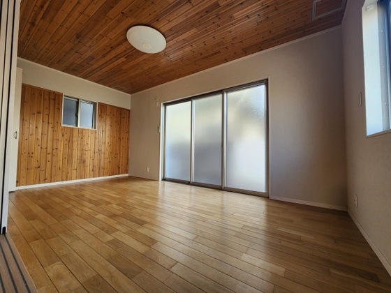 牛田早稲田1丁目貸家