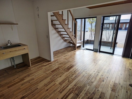 SATONOWA TERRACE 東棟