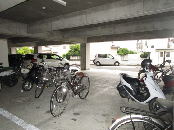 はなはうす東岡山マンション