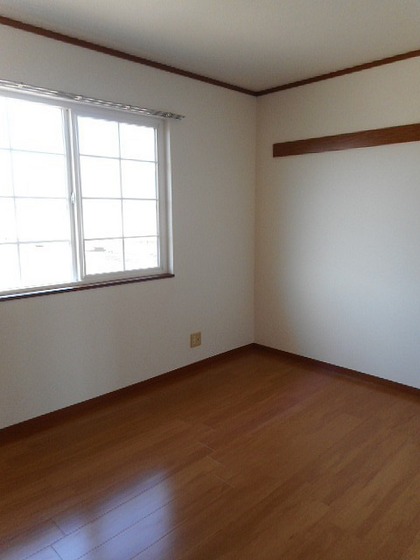 ヴィラフローラE