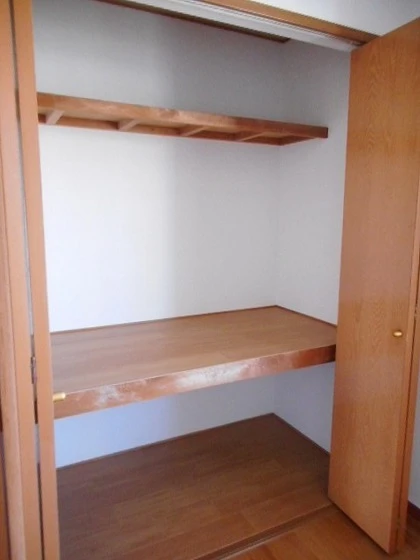 ヴィラフローラE