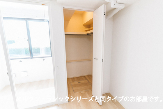 西条町寺家アパート A