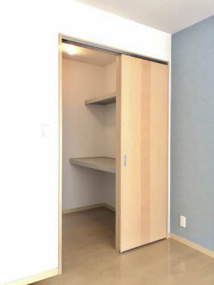 エッセ・ナイガイ A棟