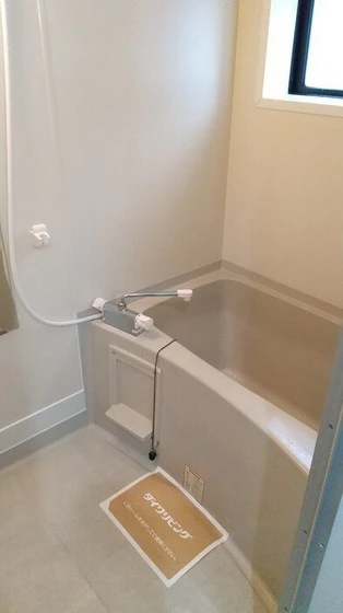 ハイカムール花尻 A棟