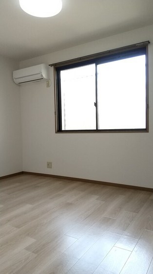 ハイカムール花尻 A棟