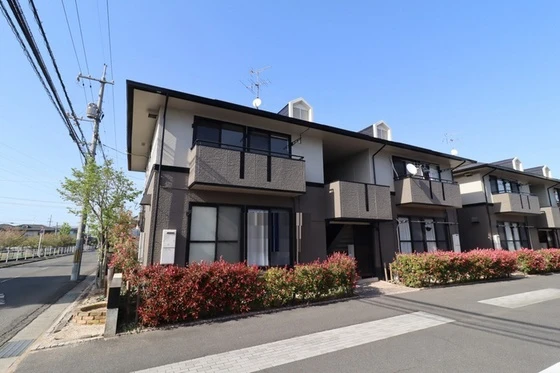 ハイカムール花尻 A棟