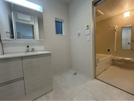 リナージュ屋代