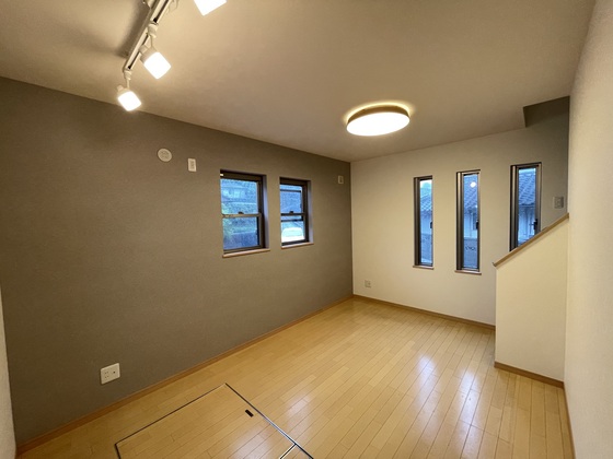 ビーズステージ伴 B棟