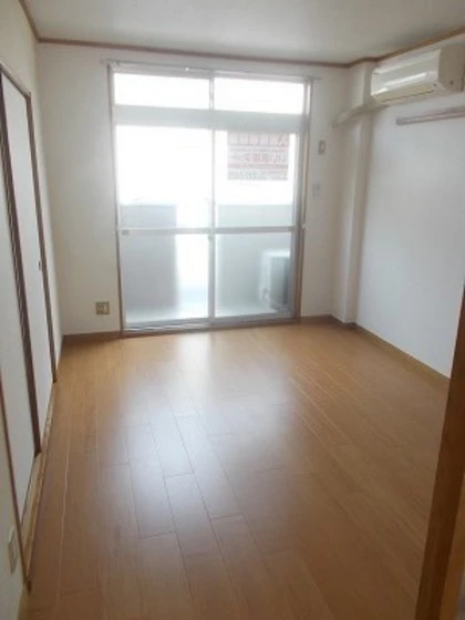 エルディム神田A