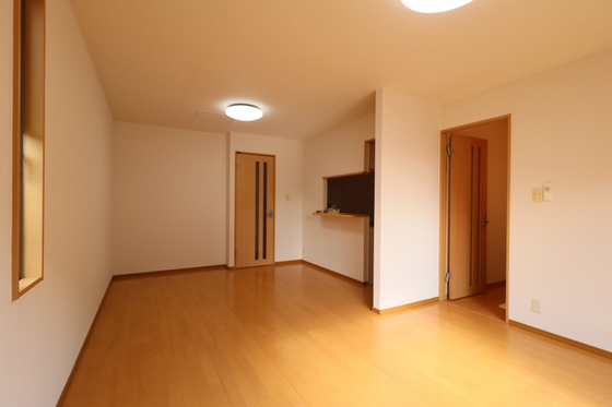 リースランド今 A棟