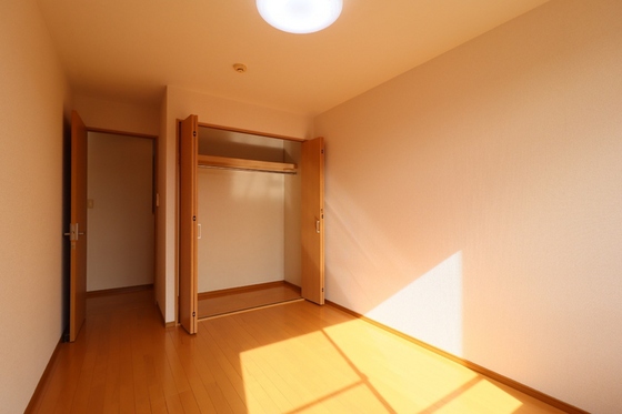 リースランド今 A棟