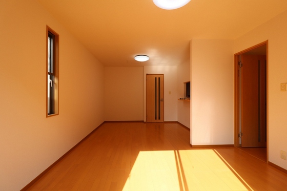 リースランド今 A棟