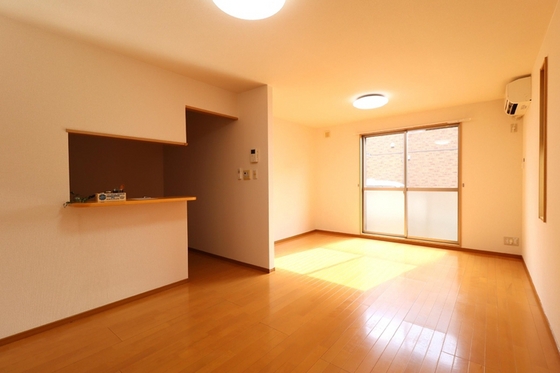 リースランド今 A棟