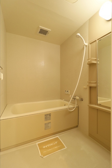 リースランド今 A棟