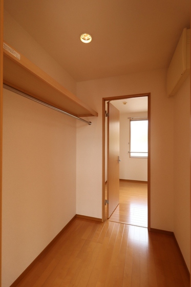 リースランド今 A棟