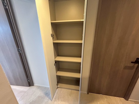 ザ・ライオンズ横川