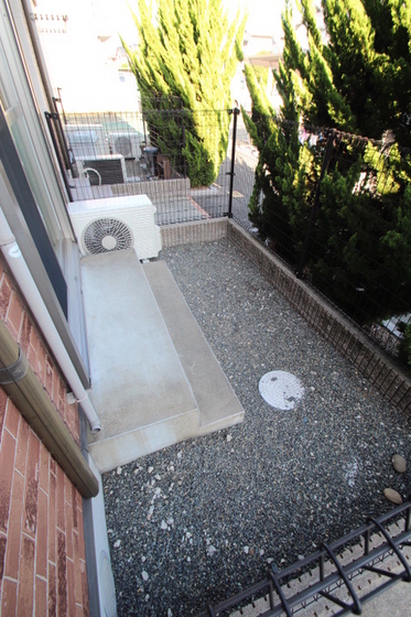 リースランド福島 B棟