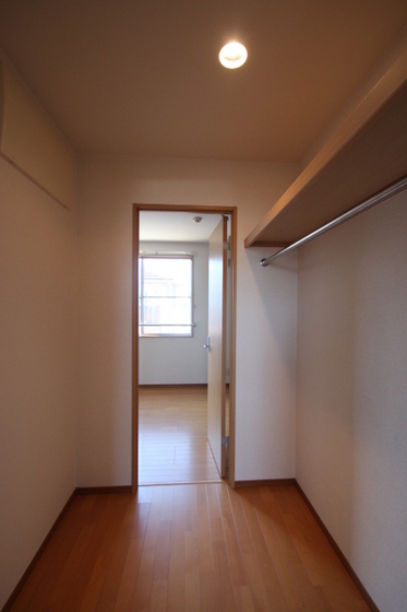 リースランド福島 B棟