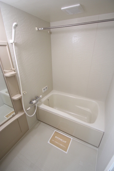 リースランド福島 B棟